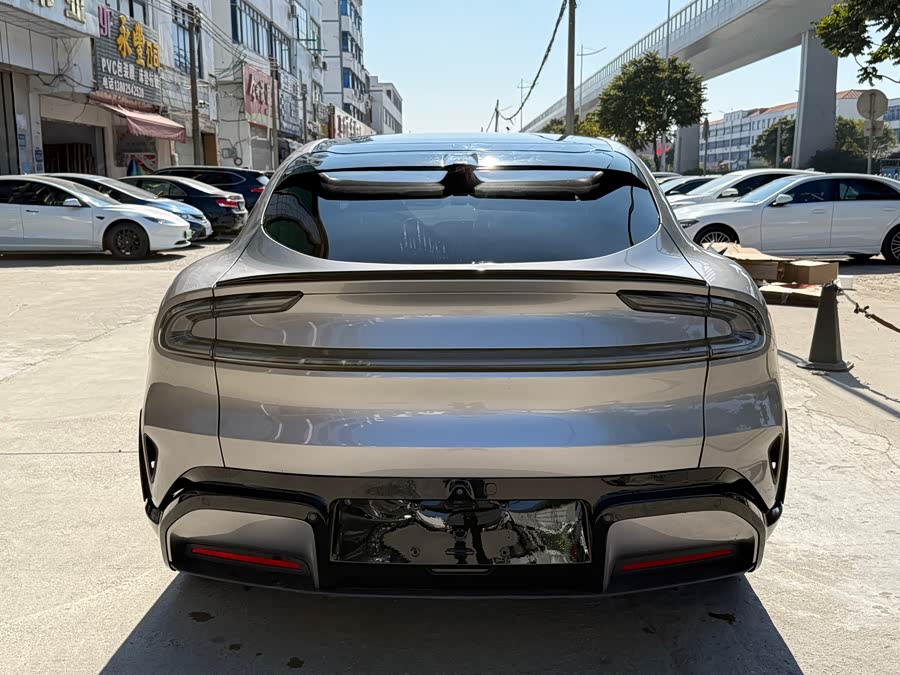 MI YU7 2025 immagine di auto #5