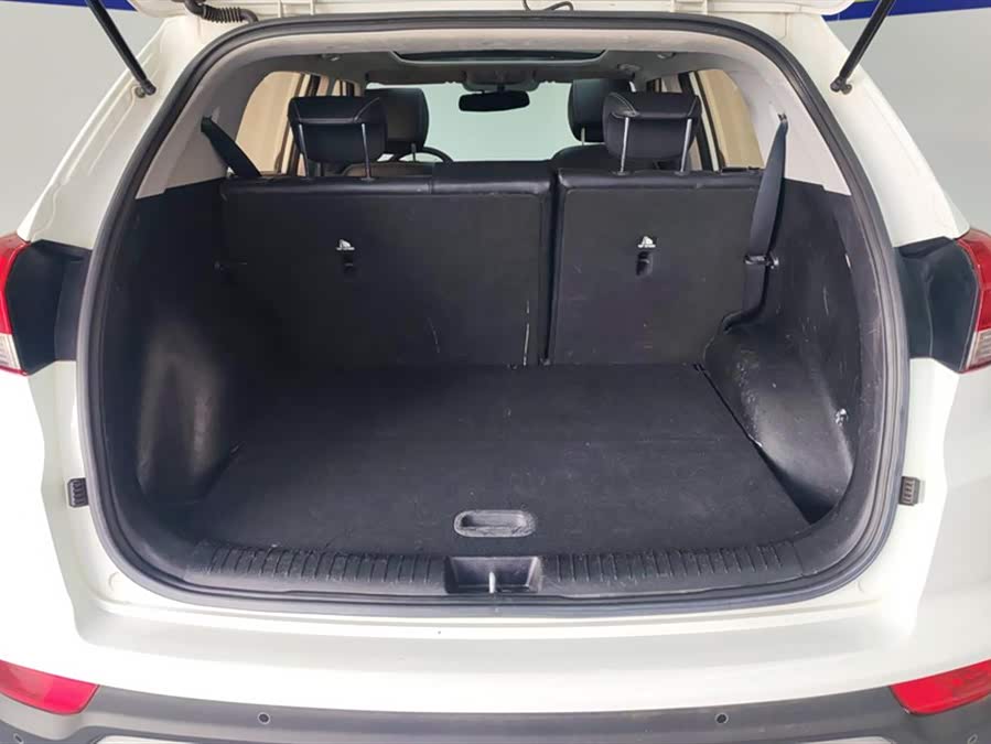 Hyundai ix25 2018 car image #5