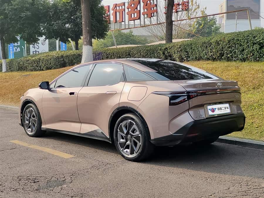 Toyota bZ3 2023 immagine di auto #5