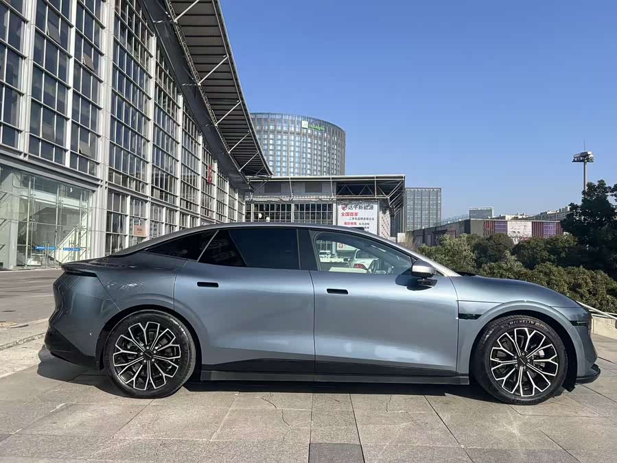 极氪 极氪007 2024 汽车图片 #5