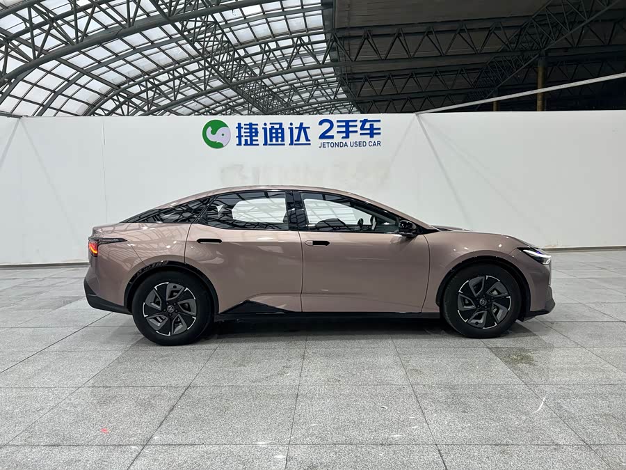 Toyota bZ3 2023 immagine di auto #5