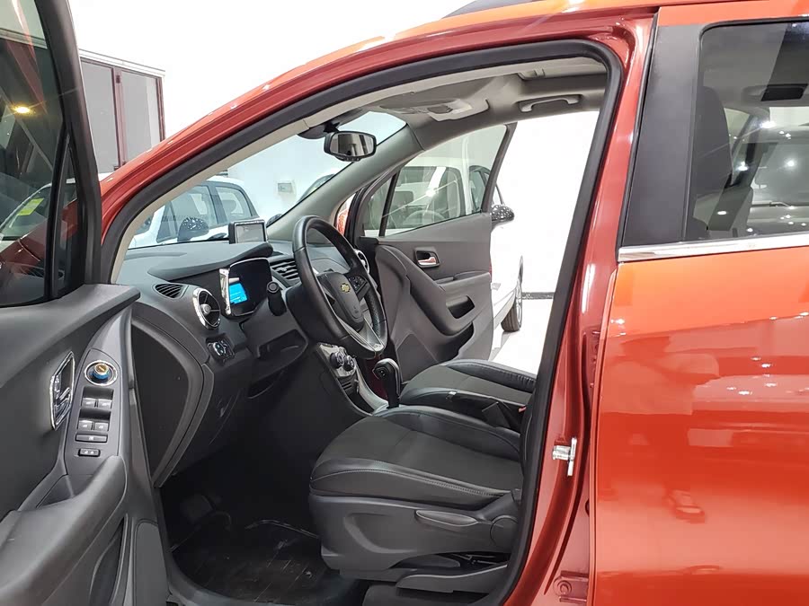 Chevrolet Tracker 2015 #5 Chevrolet Tracker 2015 immagine di auto #5