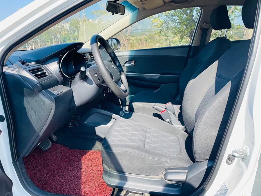 起亚 起亚K2 2012 汽车图片 #5