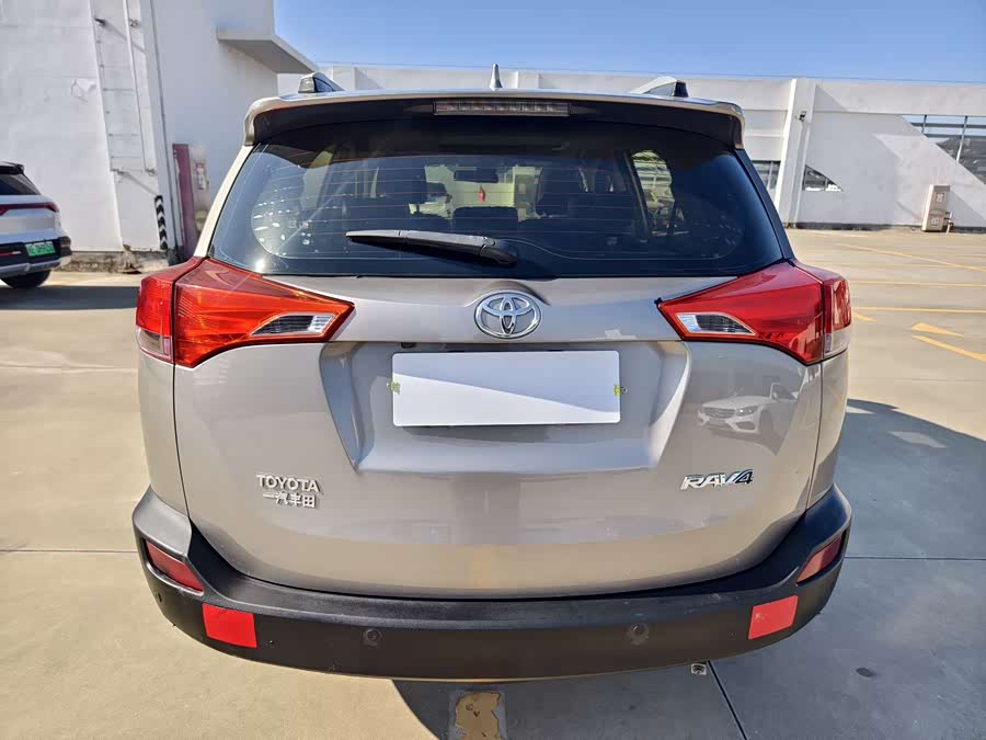 Toyota RAV4 2016 #5 Toyota RAV4 2016 car image #5