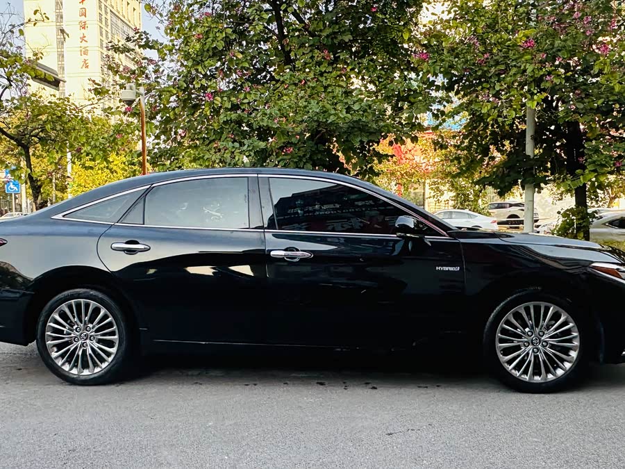 Toyota Avalon 2021 car image #5