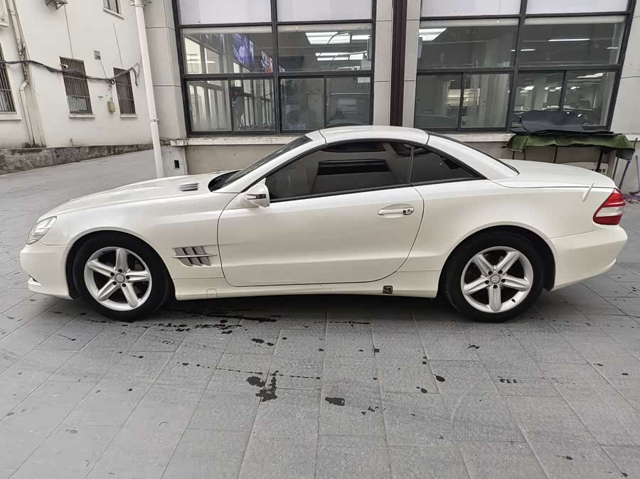 Mercedes-Benz SL Class 2010 car image #5