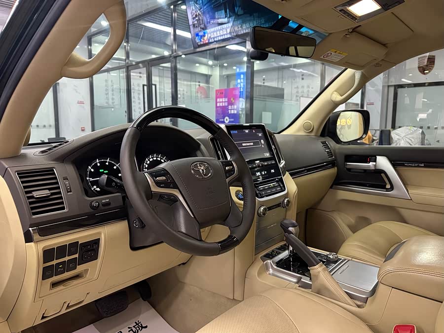 Toyota Land Cruiser 2016 #5 Toyota Land Cruiser 2016 car image #5