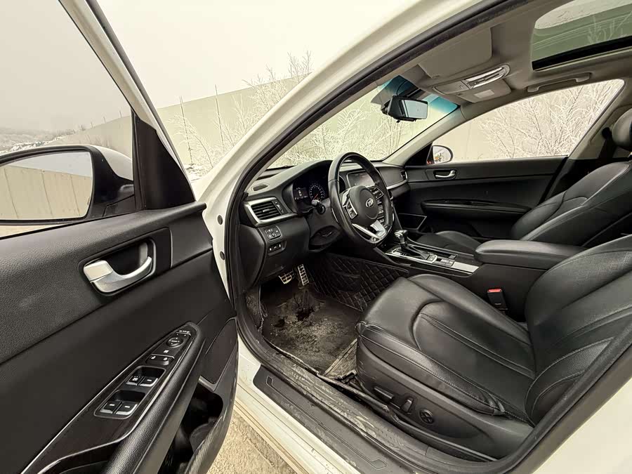 Kia K5 2019 car image #5