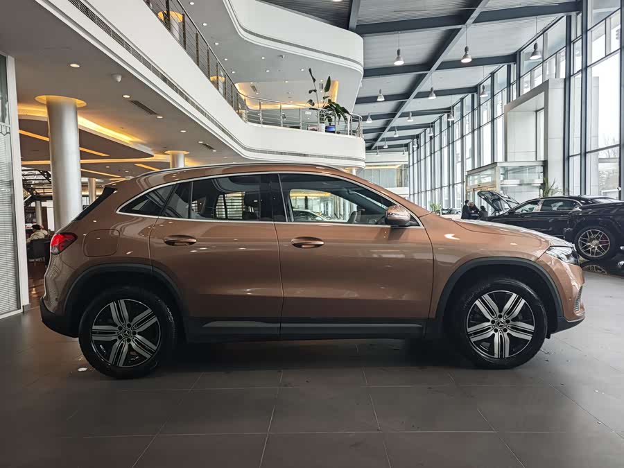 Mercedes-Benz EQA Class 2024 صورة سيارة #5