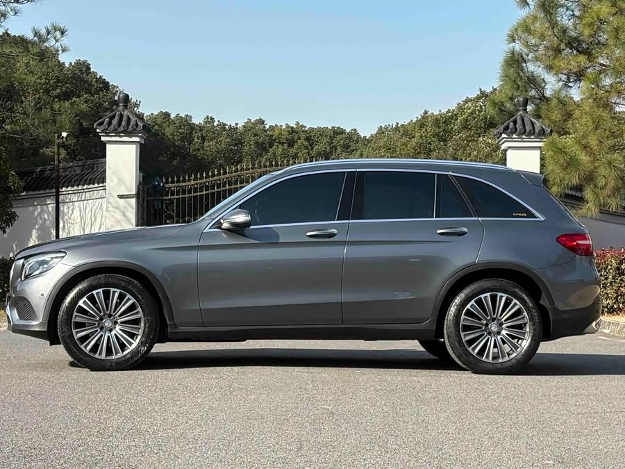 Mercedes-Benz GLC Class 2016 car image #5