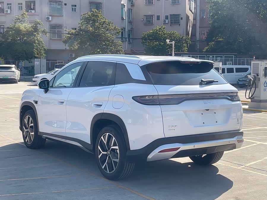 BYD SongL DM-i 2025 #5 BYD SongL DM-i 2025 car image #5