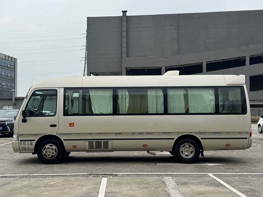 Toyota 2011 car image #5