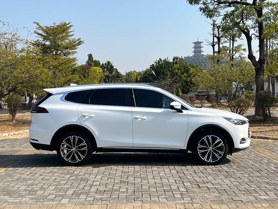 BYD Tang 2019 car image #5