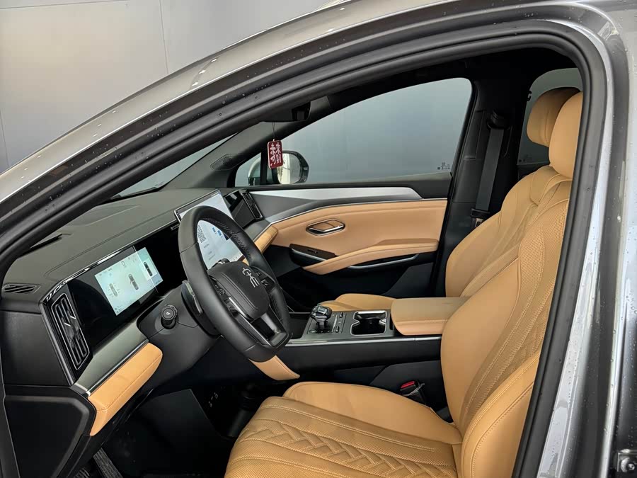 BYD SongL DM-i 2025 car image #5