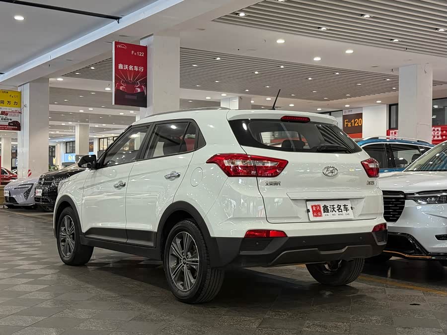 Hyundai ix25 2016 #5 Hyundai ix25 2016 car image #5