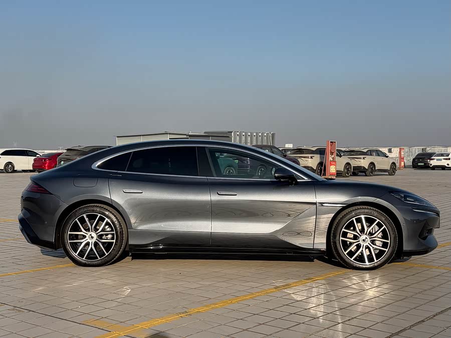 Denza Z9 2024 immagine di auto #5