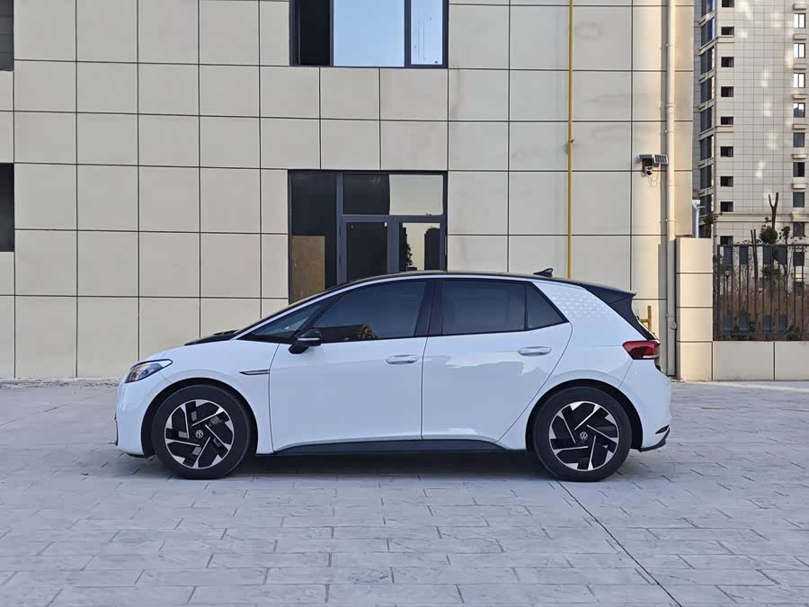 Volkswagen ID.3 2023 #5 Volkswagen ID.3 2023 car image #5