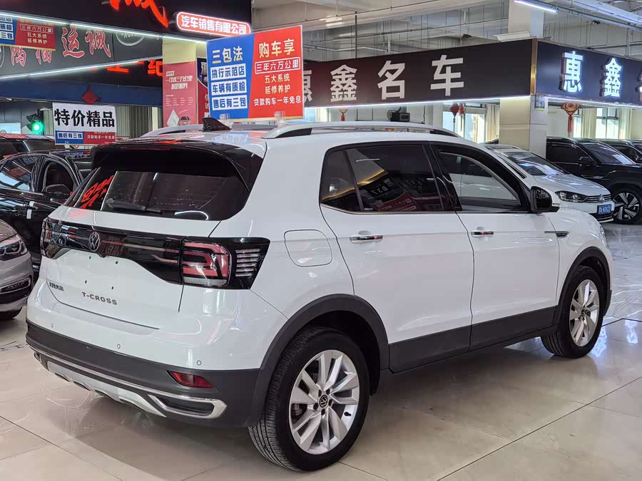 Volkswagen T-Cross 2021 car image #5