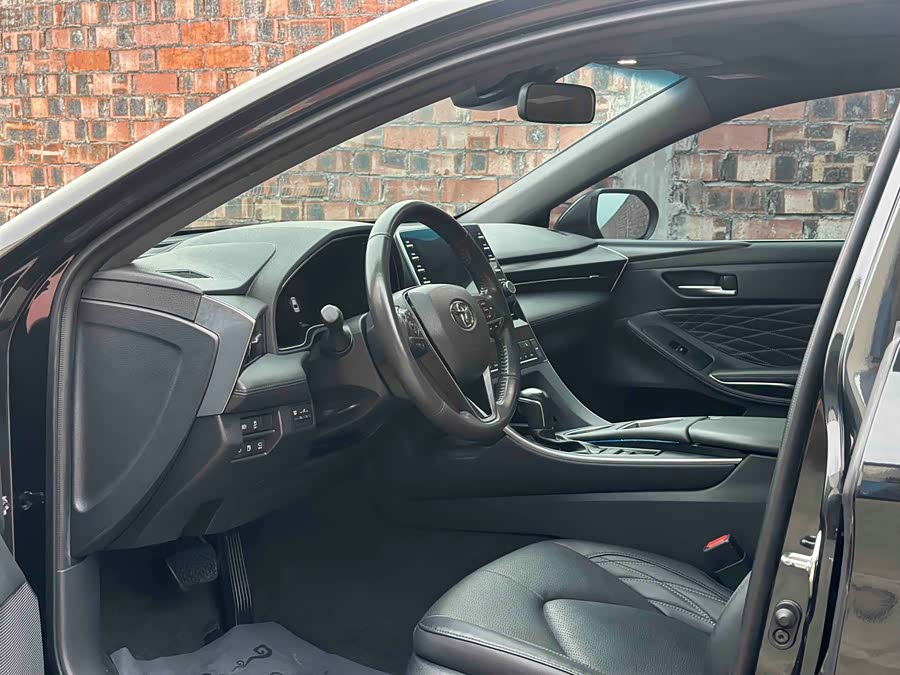 Toyota Avalon 2021 car image #5