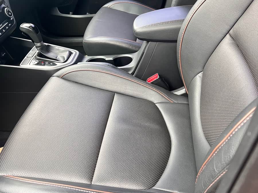 Hyundai ix25 2014 car image #5