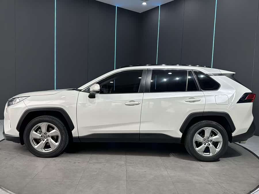 Toyota RAV4 2020 #5 Toyota RAV4 2020 car image #5