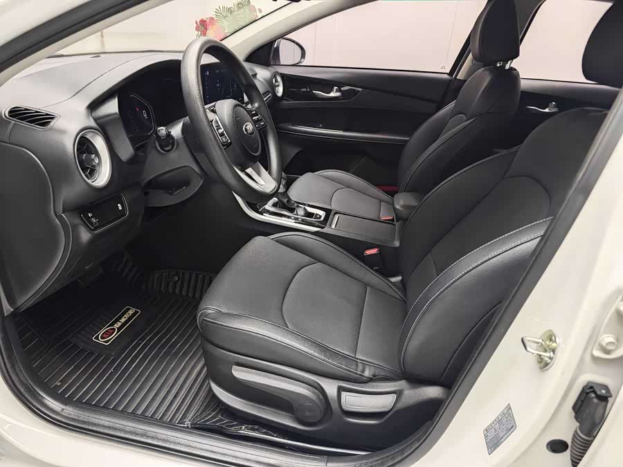 Kia K3 2019 car image #5