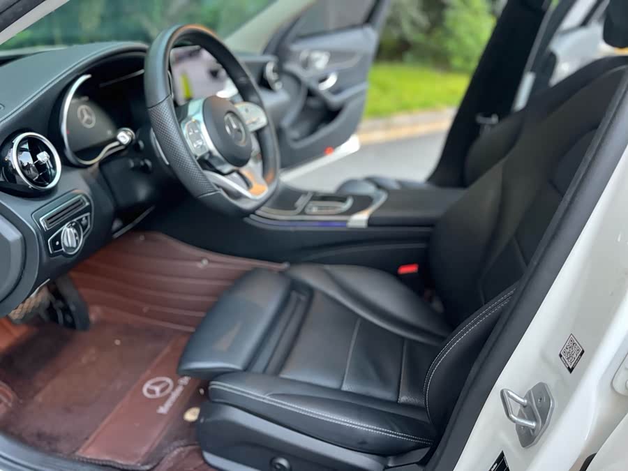 Mercedes-Benz C Class 2019 car image #5