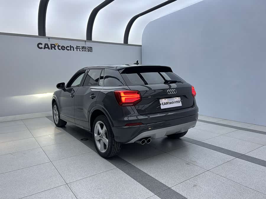 Audi Q2L 2021 car image #5