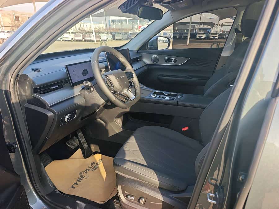 Chery Tiggo 8 Plus 2025 car image #5