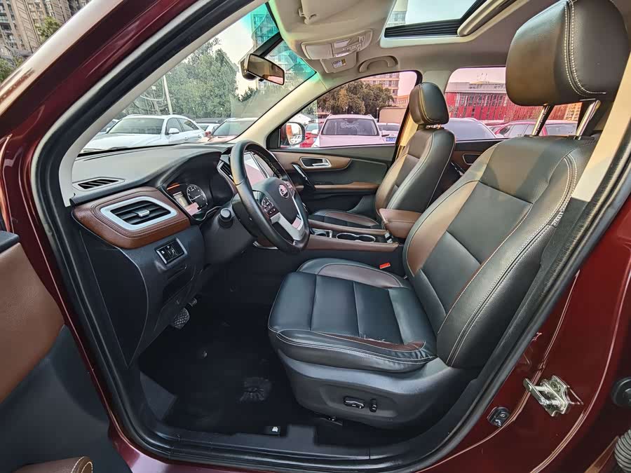 SWM X7 2018 изображение автомобиля #5