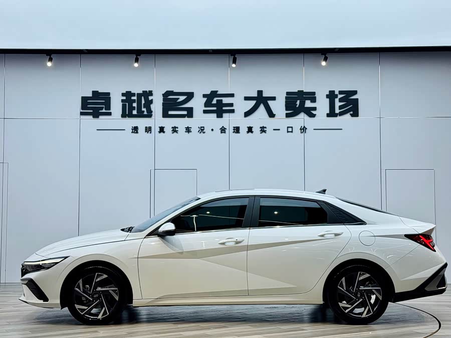 Hyundai Elantra 2025 car image #5