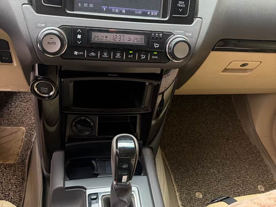 Toyota Land Cruiser Prado 2016 car image #5