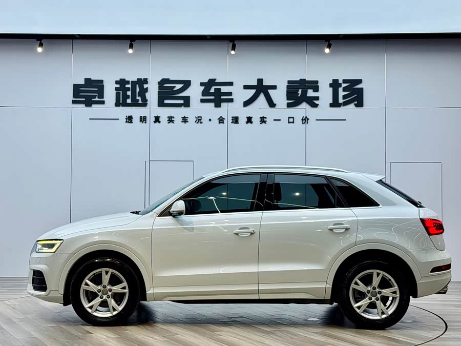 Audi Q3 2019 immagine di auto #5