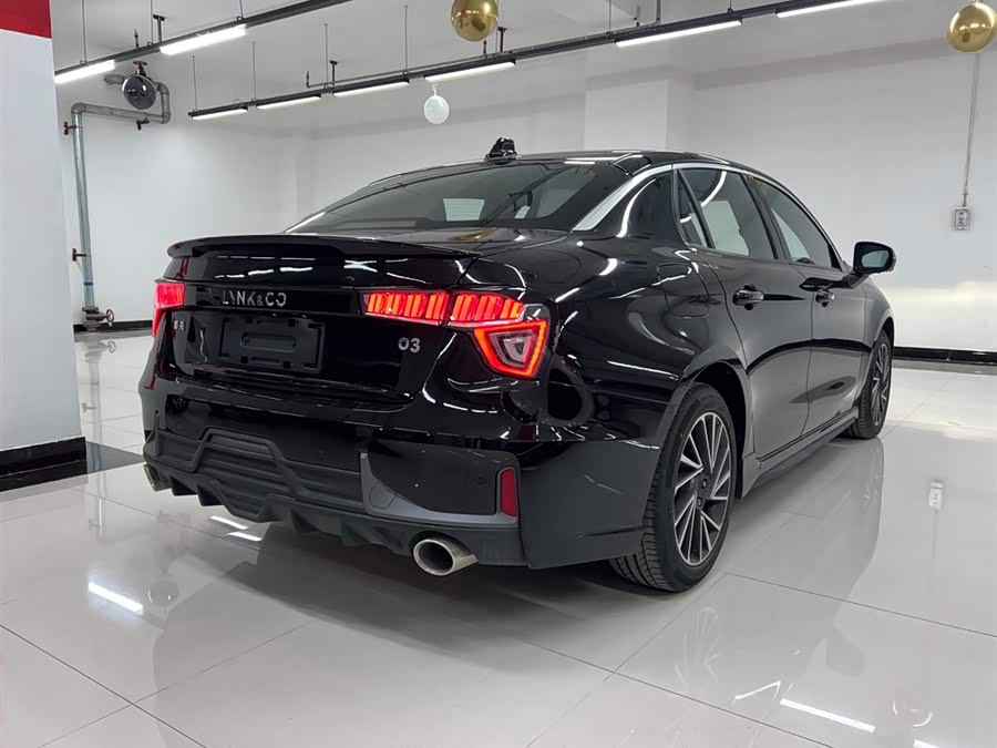 Lynk & Co 03 2018 car image #5