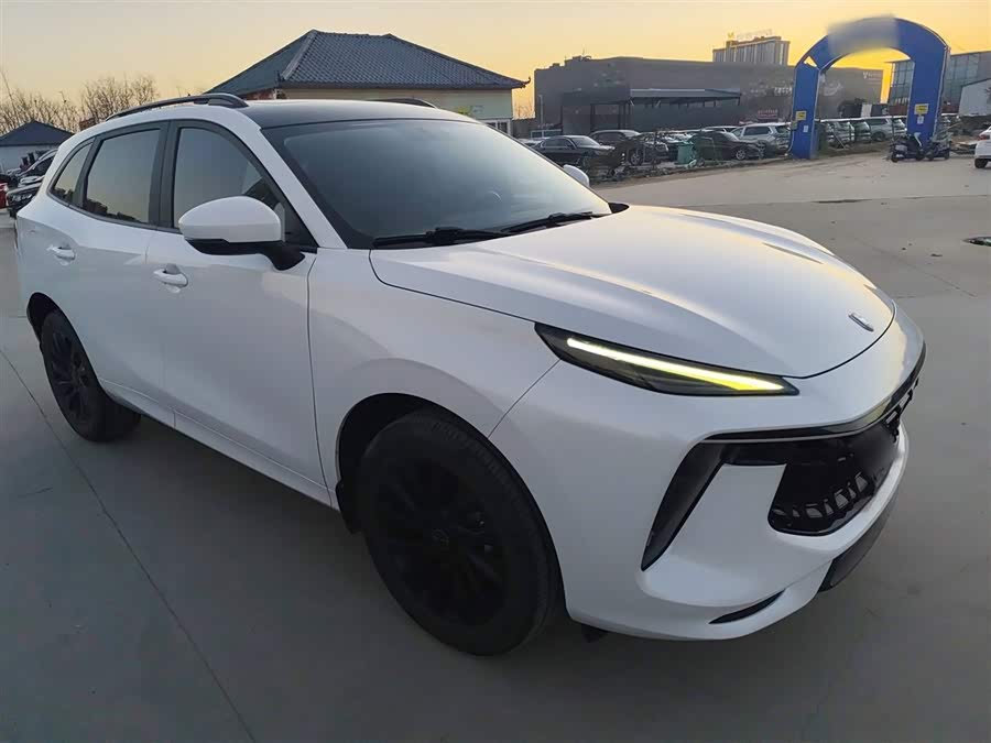 Forthing T5 EVO 2021 #5 Forthing T5 EVO 2021 car image #5