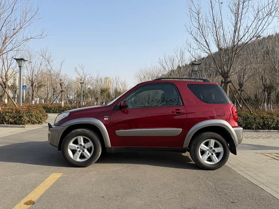 Toyota RAV4 (Imported) 2005 #5 Toyota RAV4 (Imported) 2005 immagine di auto #5