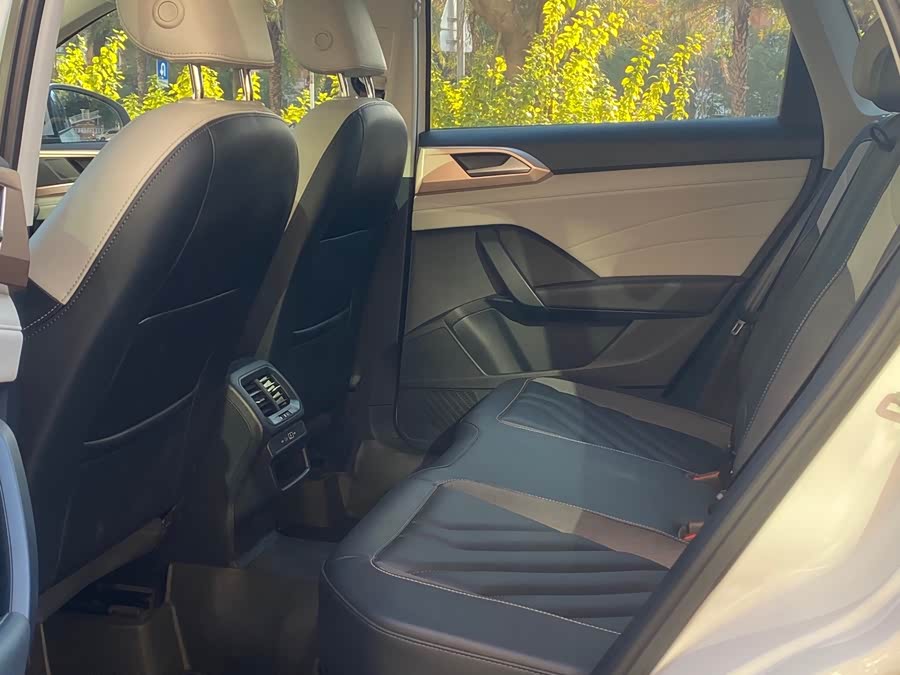 Volkswagen Tharu 2023 car image #5