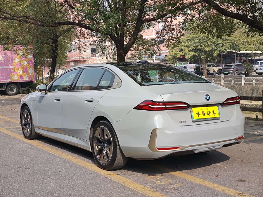 BMW i5 2024 #5 BMW i5 2024 car image #5