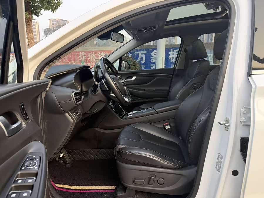 Hyundai Santa Fe 2020 car image #5
