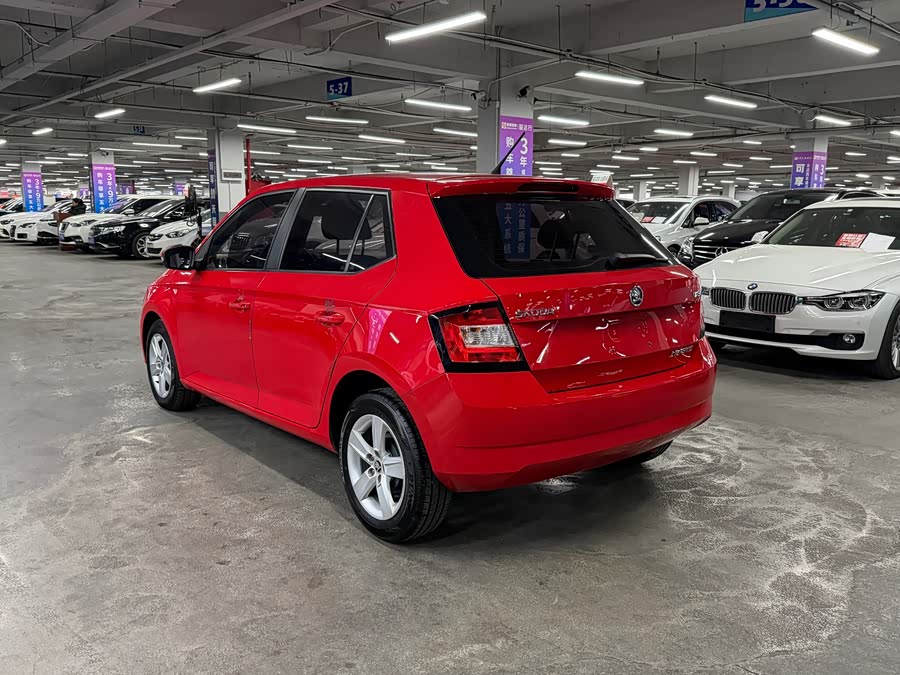 Skoda Fabia 2019 immagine di auto #5