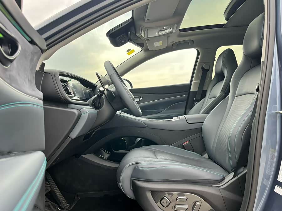 BYD Sea Lion 07 DM-i 2025 car image #5