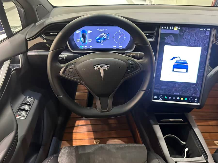 Tesla Model X 2018 #5 Tesla Model X 2018 car image #5
