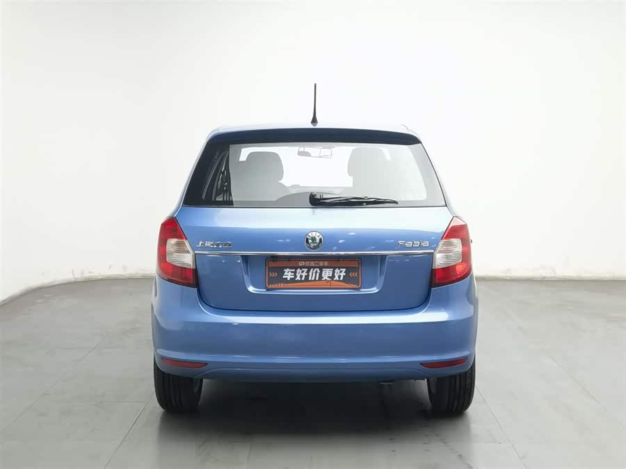 Skoda Fabia 2012 car image #5