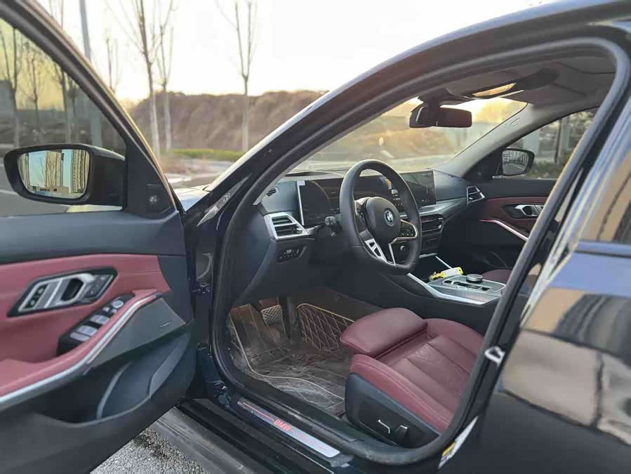 BMW i3 2024 car image #5