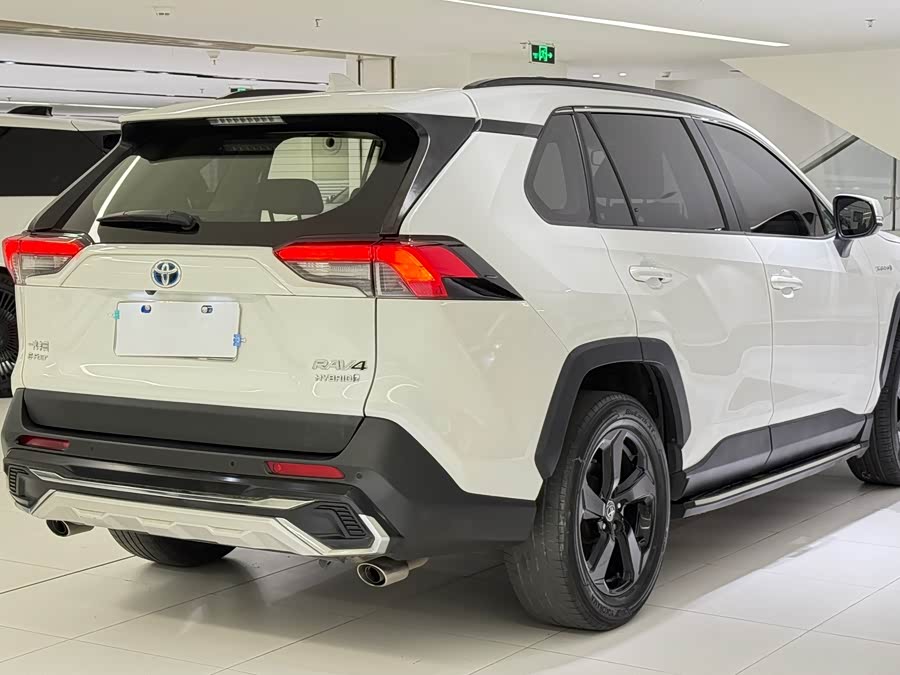 Toyota RAV4 2021 car image #5