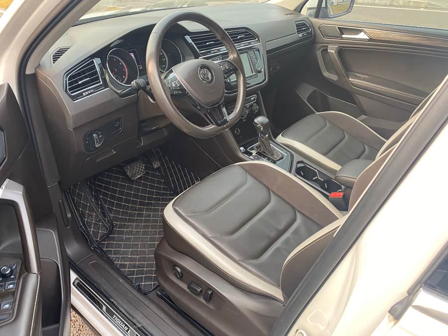 Volkswagen Tiguan L 2017 car image #5