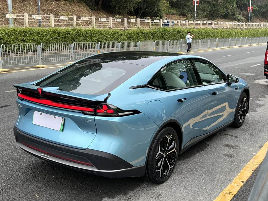 Deepal L07 2024 image de voiture #5