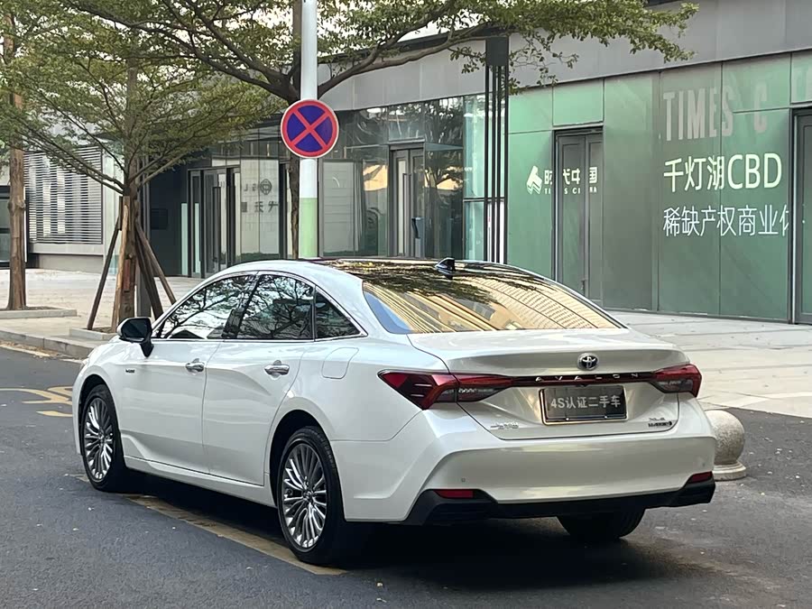 Toyota Avalon 2022 car image #5