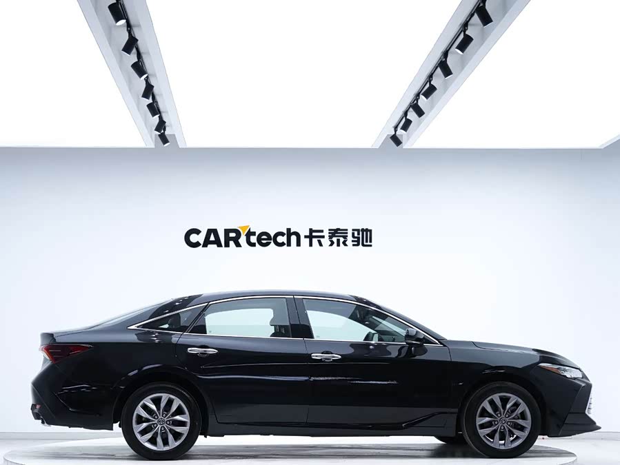 Toyota Avalon 2019 car image #5