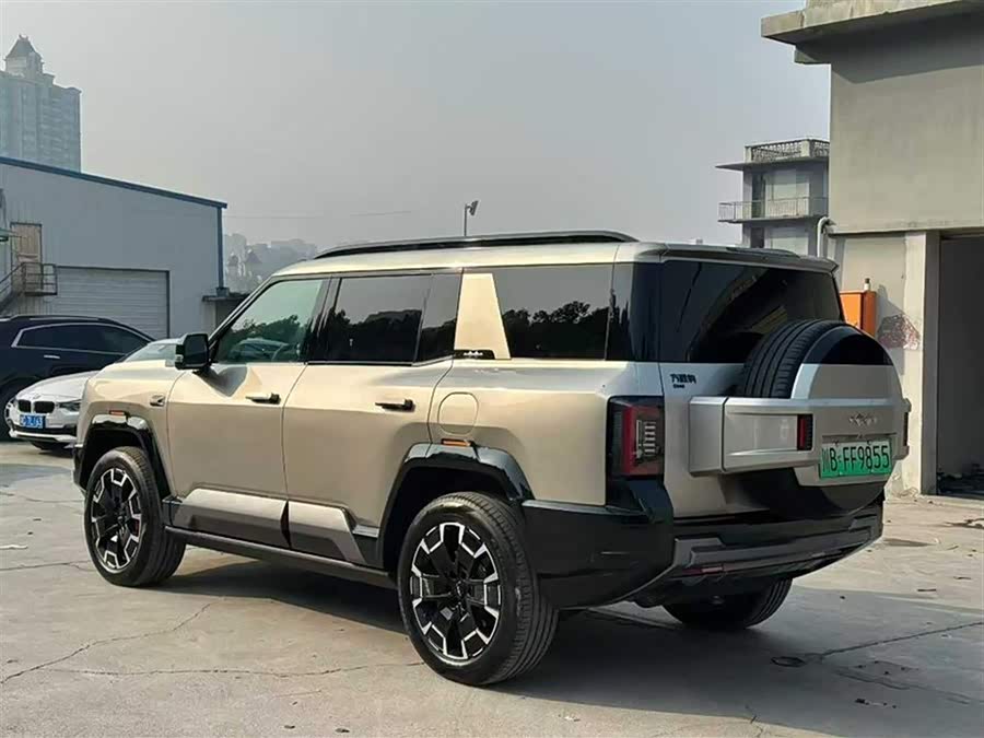FangChengBao Leopard 8 2025 car image #5